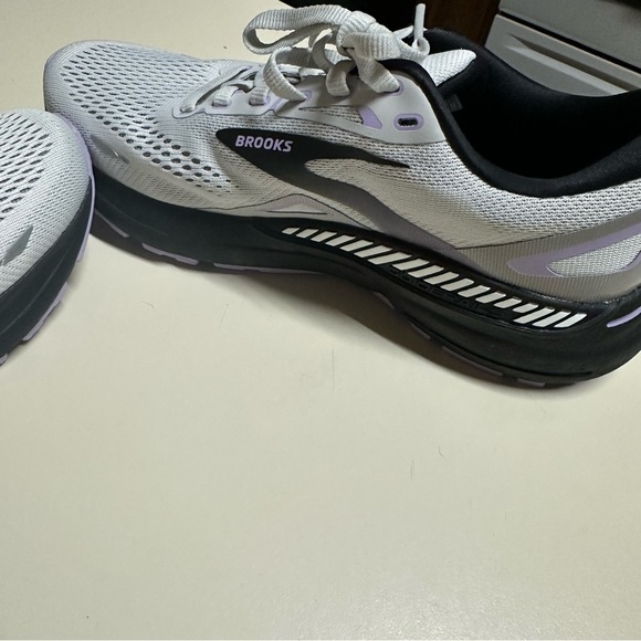 Brooks Running Women Adrenaline GTS 23 Purple Gray Black Shoes Size 8.5 WIDE - Picture 8 of 13